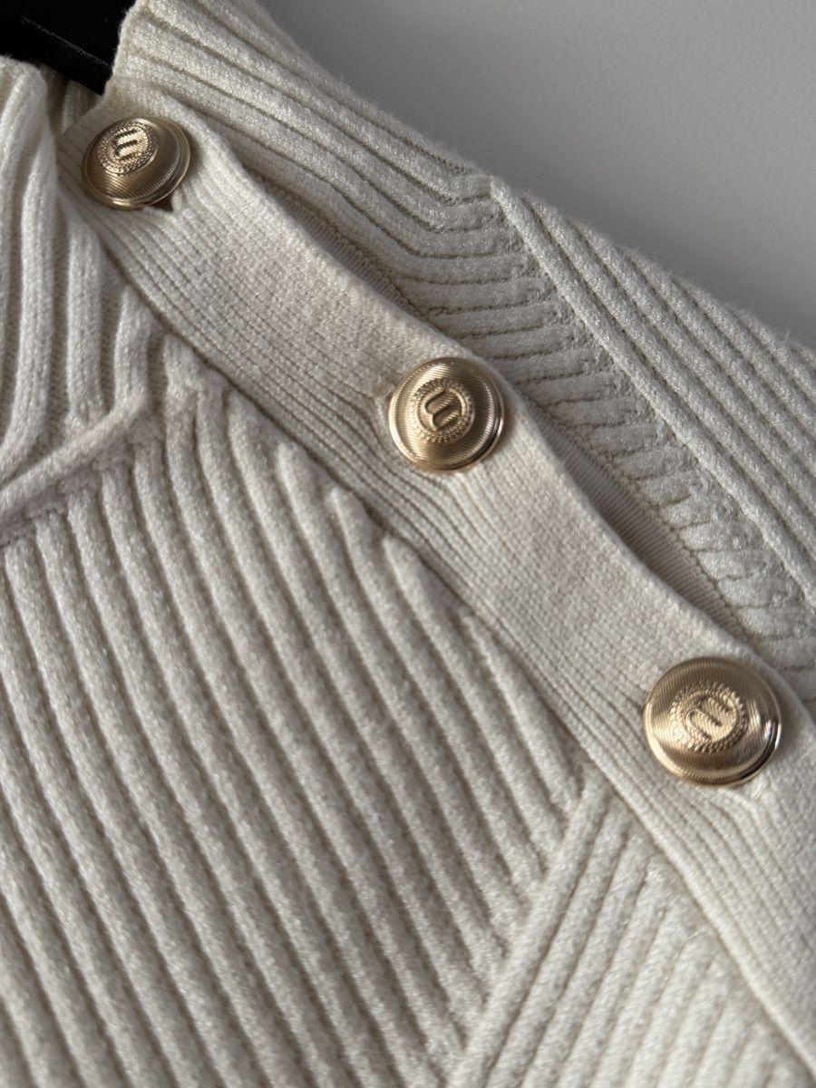 Maje Maglioni & Felpe: Edler Strickpullover mit goldenen Knöpfen, Grösse S – Nuovo (secondo la descrizione) da Bern venduto da Janne.KN 3