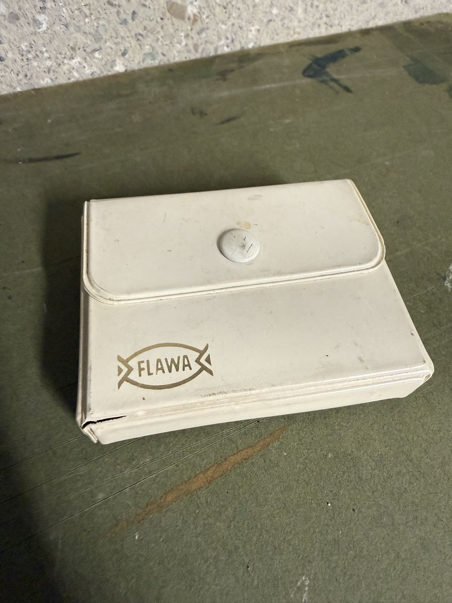 Kit di pronto soccorso: Vintage Flawa Erste Hilfe Notfall Set – Usato da Birmenstorf AG venduto da Pat_roll. 1