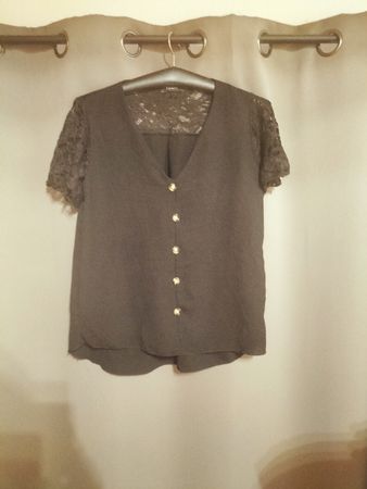 t-shirt/chemise taille M/L