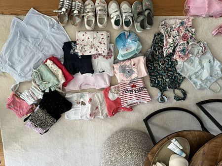  Mädchen Bekleidung Box volle Überraschung Gr 128/134