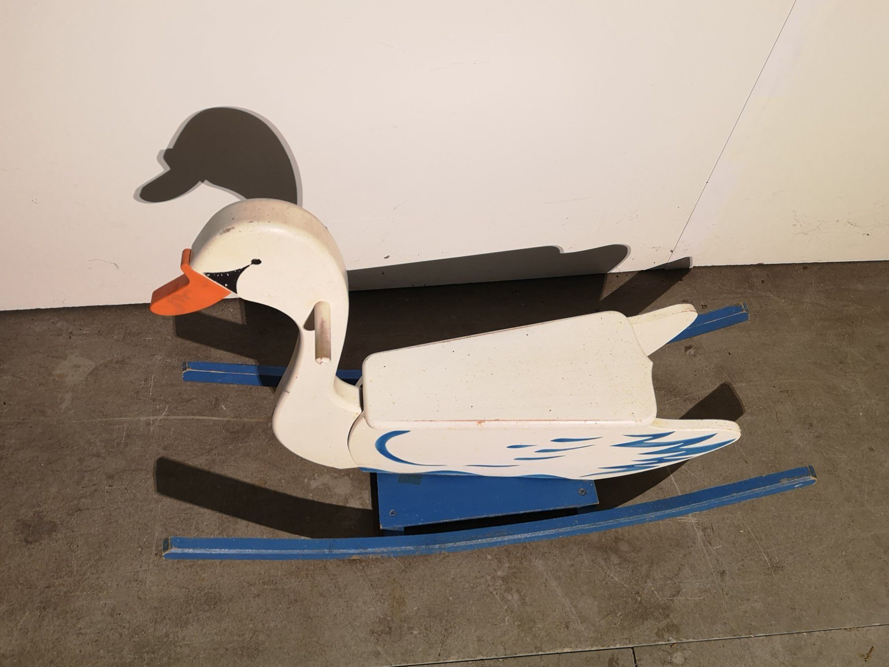 Wisa Gloria Giocattoli: Cooler Wisa Gloria Schaukelschwan, seltene Version ... – Usato da Solothurn venduto da Sis_email 3