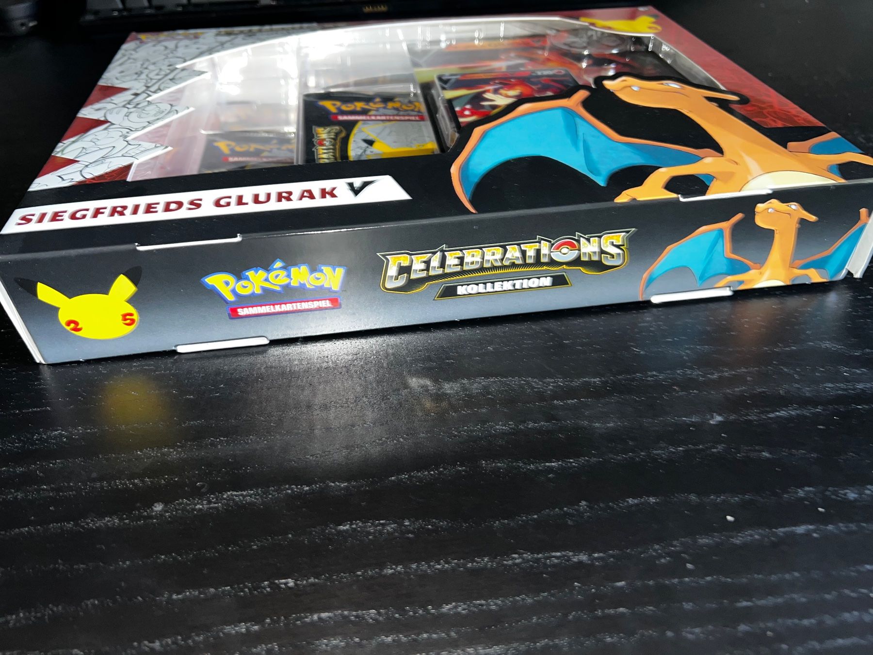 Cartoline: Celebrations Collection Lance’s Charizard V DE – Nuovo e nell'imballaggio originale da St. gallen venduto da Weltaristokrat 2