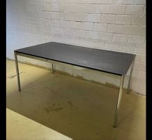 USM Haller Schreibtisch 175x100, Eiche Schwarz /Wunschfarbe