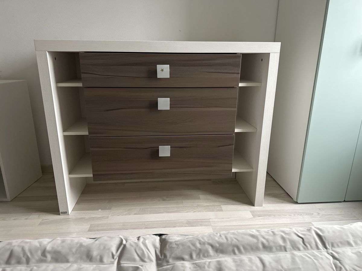 PAIDI Mees Kinderkommode / Wickelkommode mit Regalen (Gebraucht) in ...