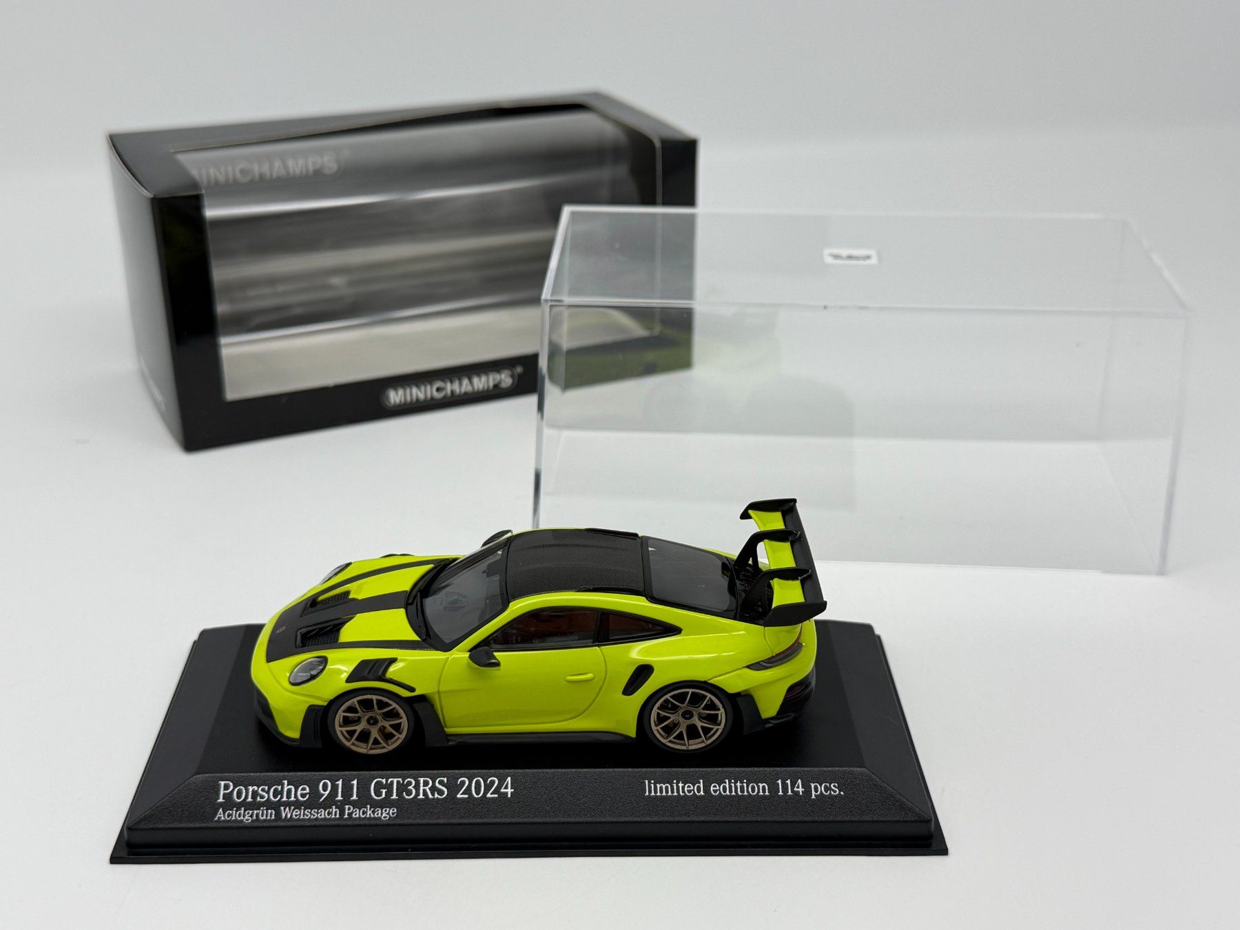 Minichamps 1:64 Porsche 911 (992) GT3 RS Año de construcción 2022 acid verde / Tarmac Works