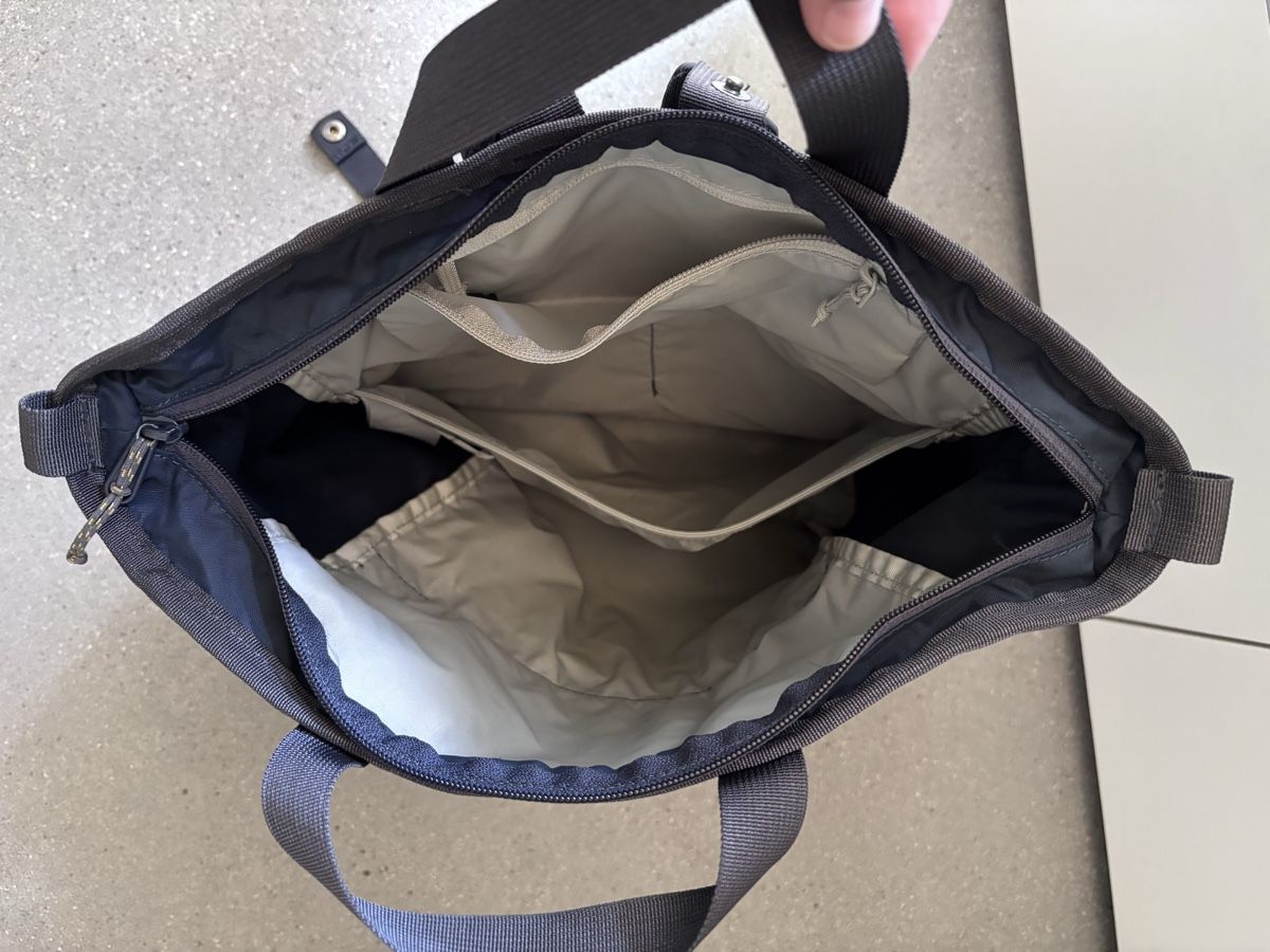 Fjällräven Rucksäcke: Fjällräven High Coast Totepack Navi – Gebraucht aus Rorschacherberg von Kpas 2