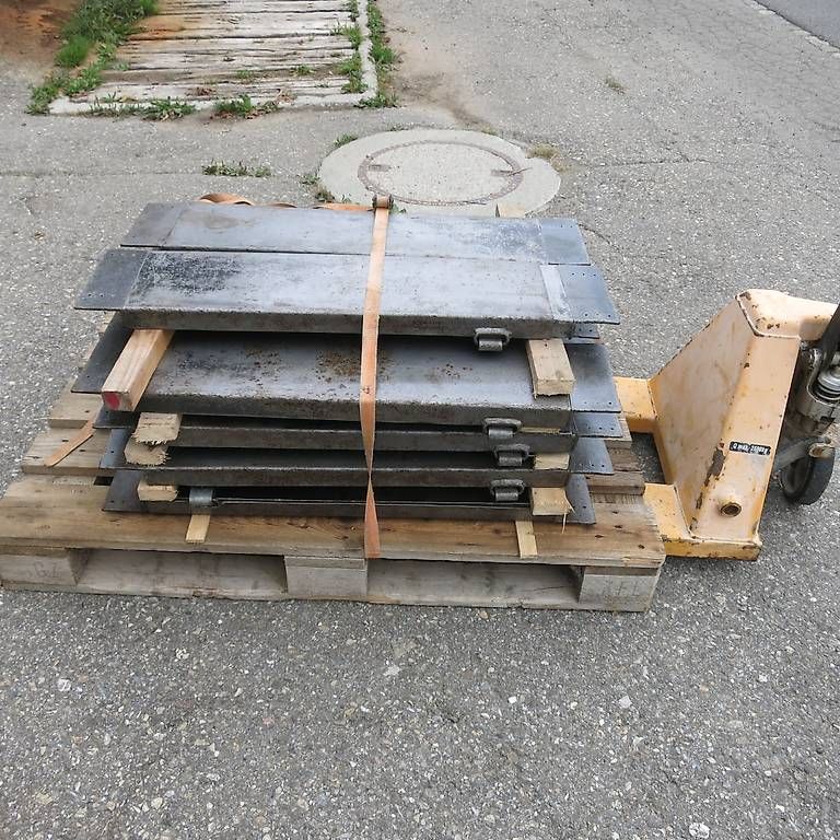 Tous les outils: Treppen- Stuffenschalung Altrad Baumann – D'occasion à Schwarzenburg par MX-500 2