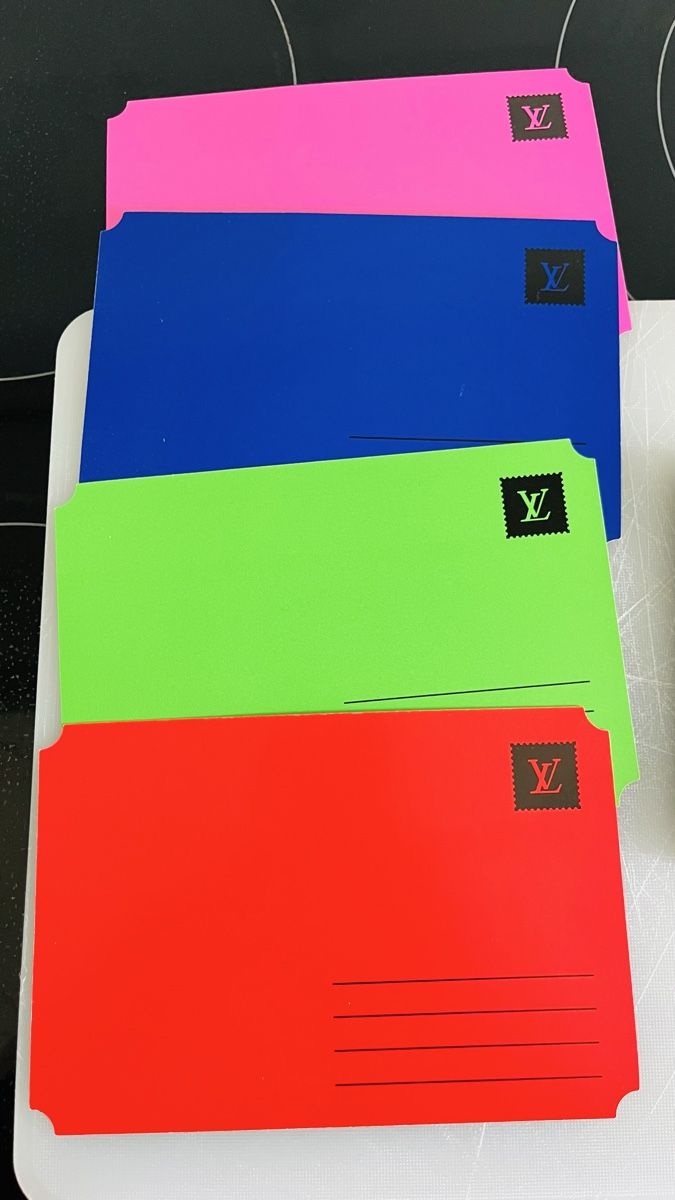 Cartoline postali: Louis Vuitton 4 Postkarten – Nuovo e nell'imballaggio originale da Zürich venduto da thue99