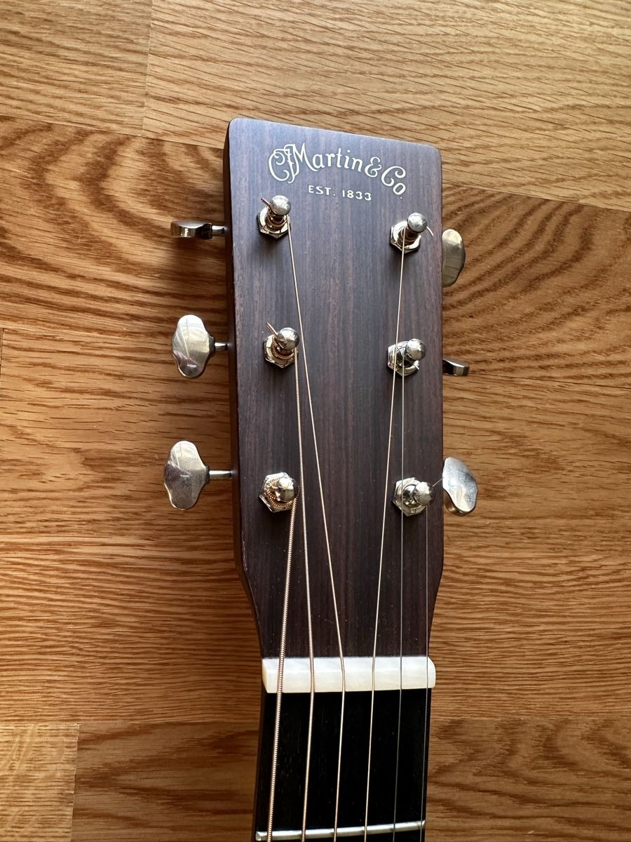 Martin & Co. Strumenti musicali: Martin D18 Gitarre – Usato da Rotkreuz venduto da A-Vic 3