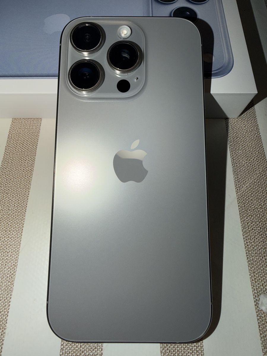 Apple Telefoni cellulari / Smartphones: iPhone 16 Pro, 256 GB, Natural Titanium – Usato da St. Gallen venduto da Simonefrt68 7