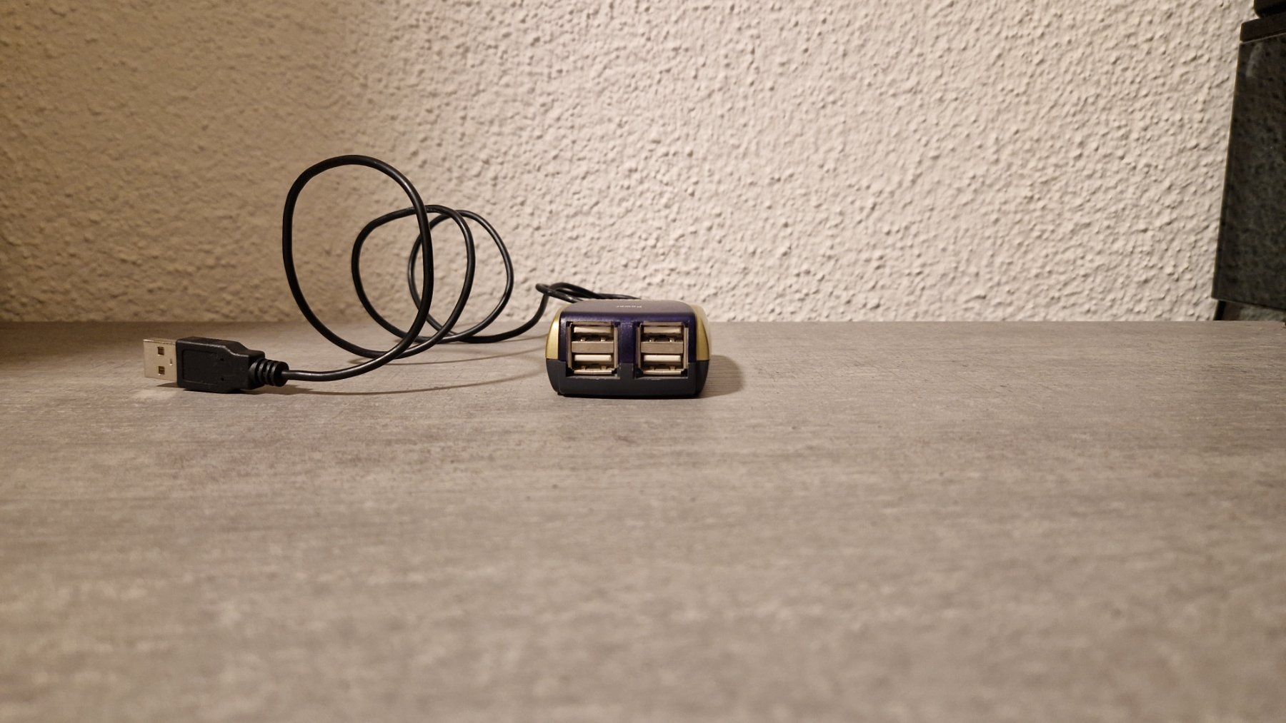Hubs & Switches: USB-Hub – Gebraucht aus Buchs SG von mr9470 2