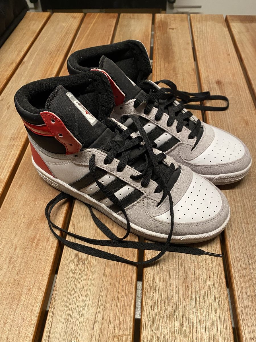 Adidas Scarpe da donna: Adidas Schuhe Grösse 41 1/3 – Nuovo e nell'imballaggio originale da Oberrieden venduto da sumbus
