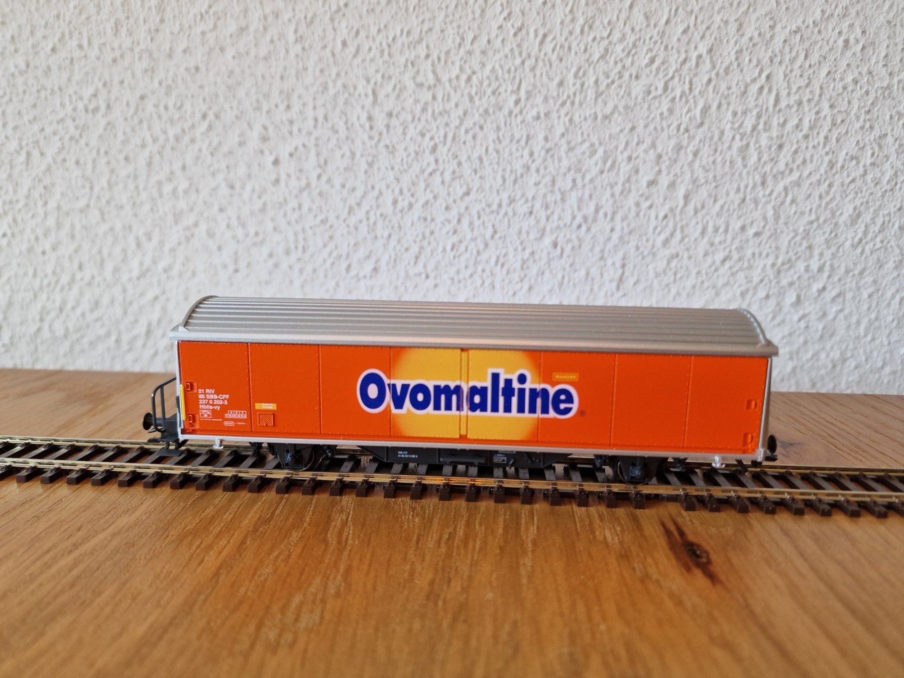Märklin Modellini di ferrovie: SBB Ovomaltine Güterwagen H0 – Usato da Matten b. Interlaken venduto da lor_hr9w