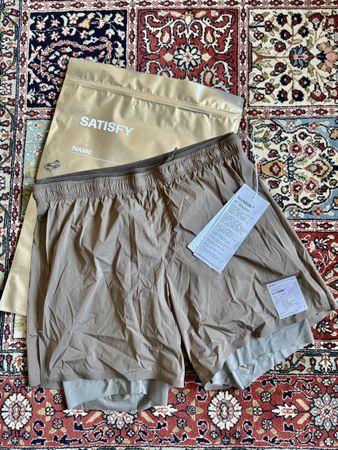 Satisfy TechSilk 8" Shorts Men's Size L new Running