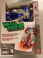 RC Auto, fährt an Wand und Decke!