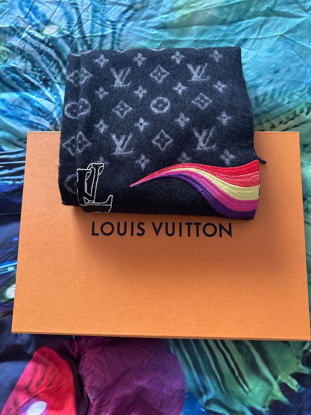 Louis Vuitton Foulard & Sciarpe: Louis Vuitton Schal Original – Nuovo e nell'imballaggio originale da St. Gallen venduto da maivilisa 5