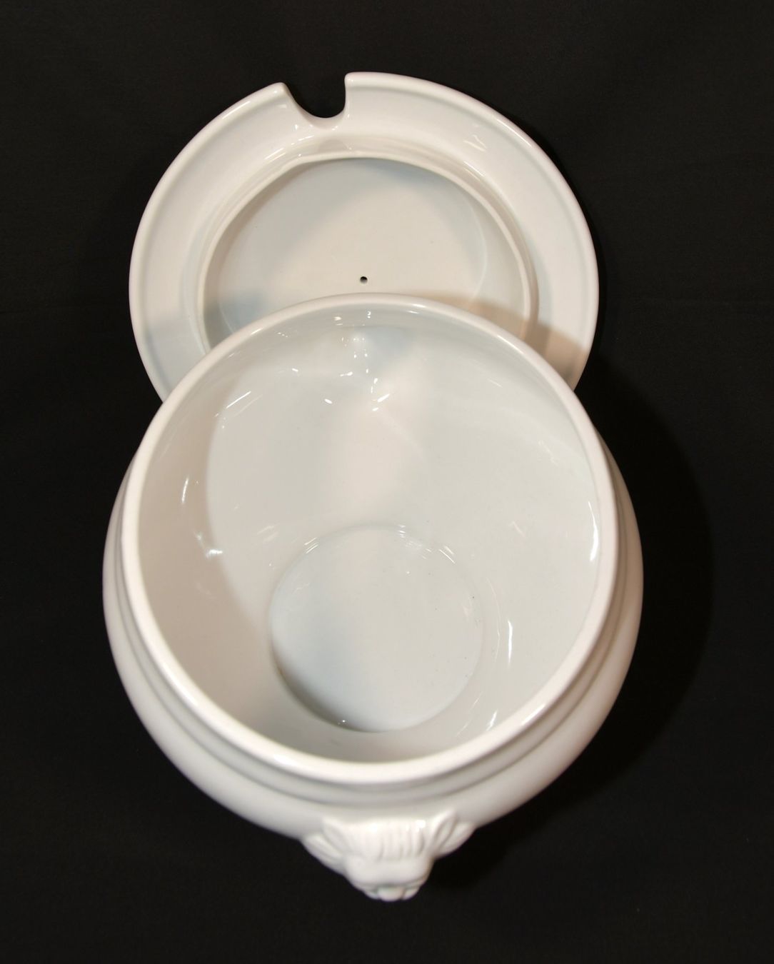 Ciotole: Löwenkopfterrine mit Deckel – Usato da Lohn-Ammannsegg venduto da Keyflower 3