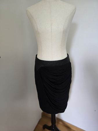 Karen Millen Bleistiftrock Gr. 38 – Schwarz Raffung 