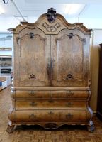 Antiker holländischer Barock Schrank aus Wurzelholz