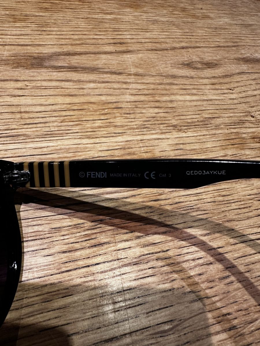 Fendi Lunettes & Verres: Sonnenbrille Fendi – D'occasion à Altendorf par rob93mos 1