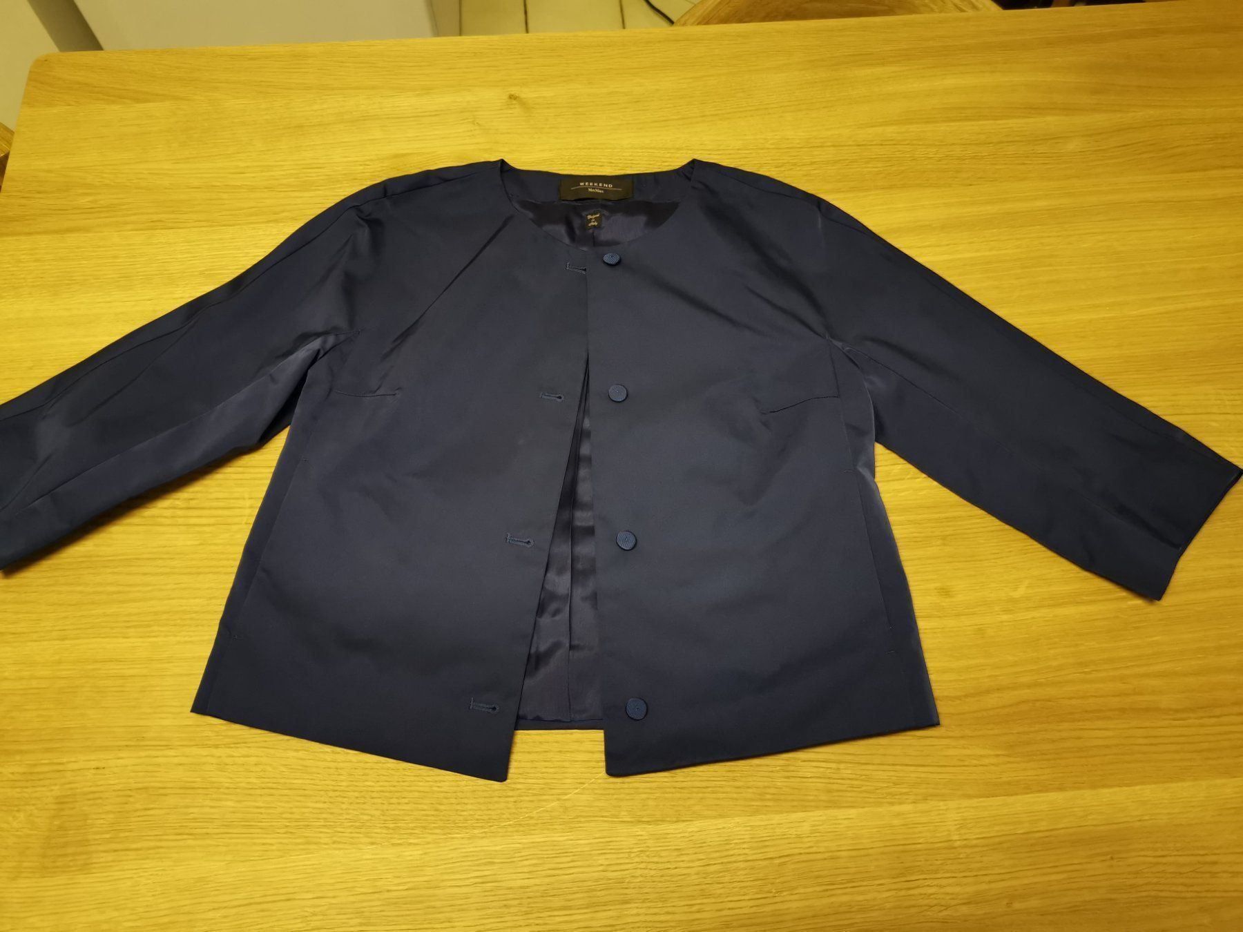 Max Mara Giacche: Veste bleu marin MAX MARA taffeta CH34 – Nuovo (secondo la descrizione) da Satigny venduto da Helene2014 1