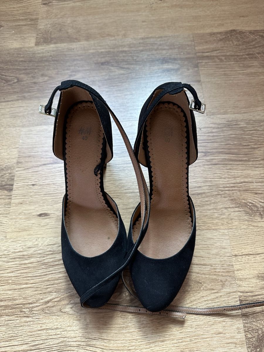 H&M Damenschuhe: Black Heels – Gebraucht aus Lugano von GGcloset