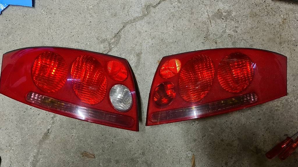 Audi Fari: Audi TT 8n Rückleuchten – Usato da Alpnachstad venduto da blackfly_