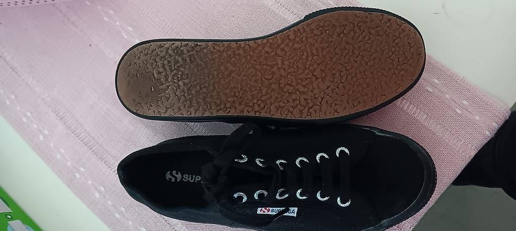 Scarpe da donna: SUPERGA Damen Sneaker schwarz gr.38 – Usato da Staufen venduto da mar_wf6r 2