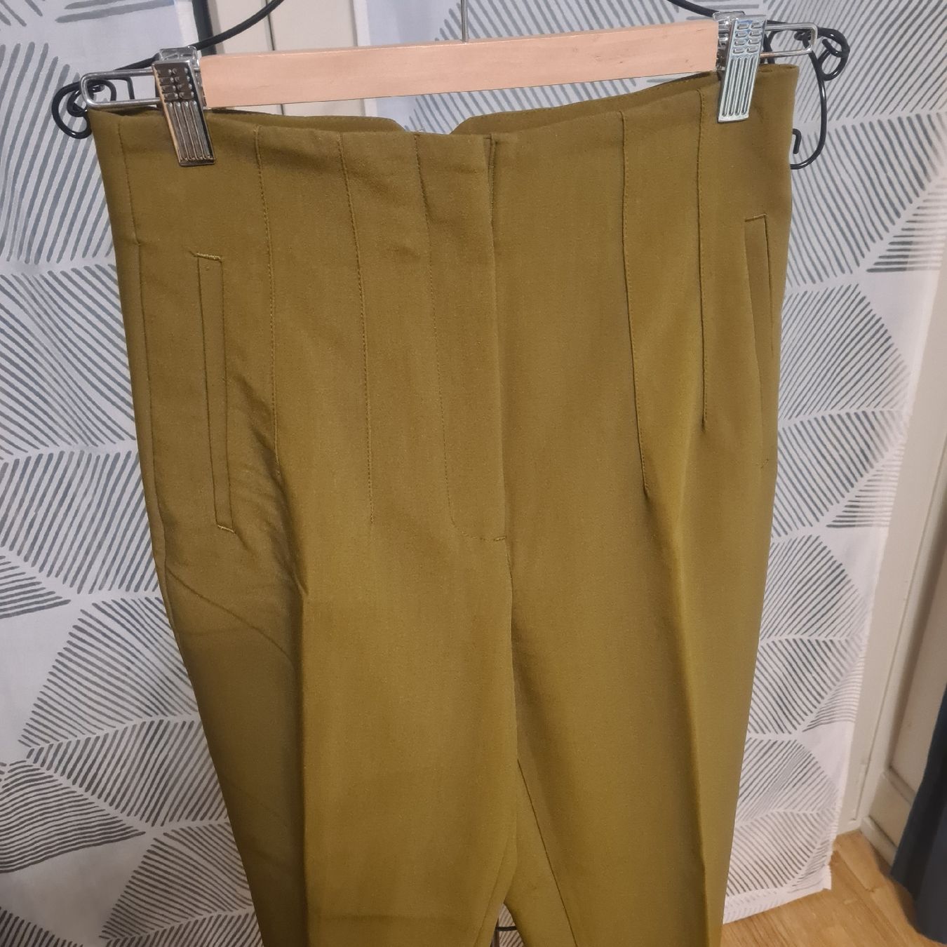 Zara Pantaloni: hose von Zara gr S – Nuovo (secondo la descrizione) da zürich venduto da janjaz 1