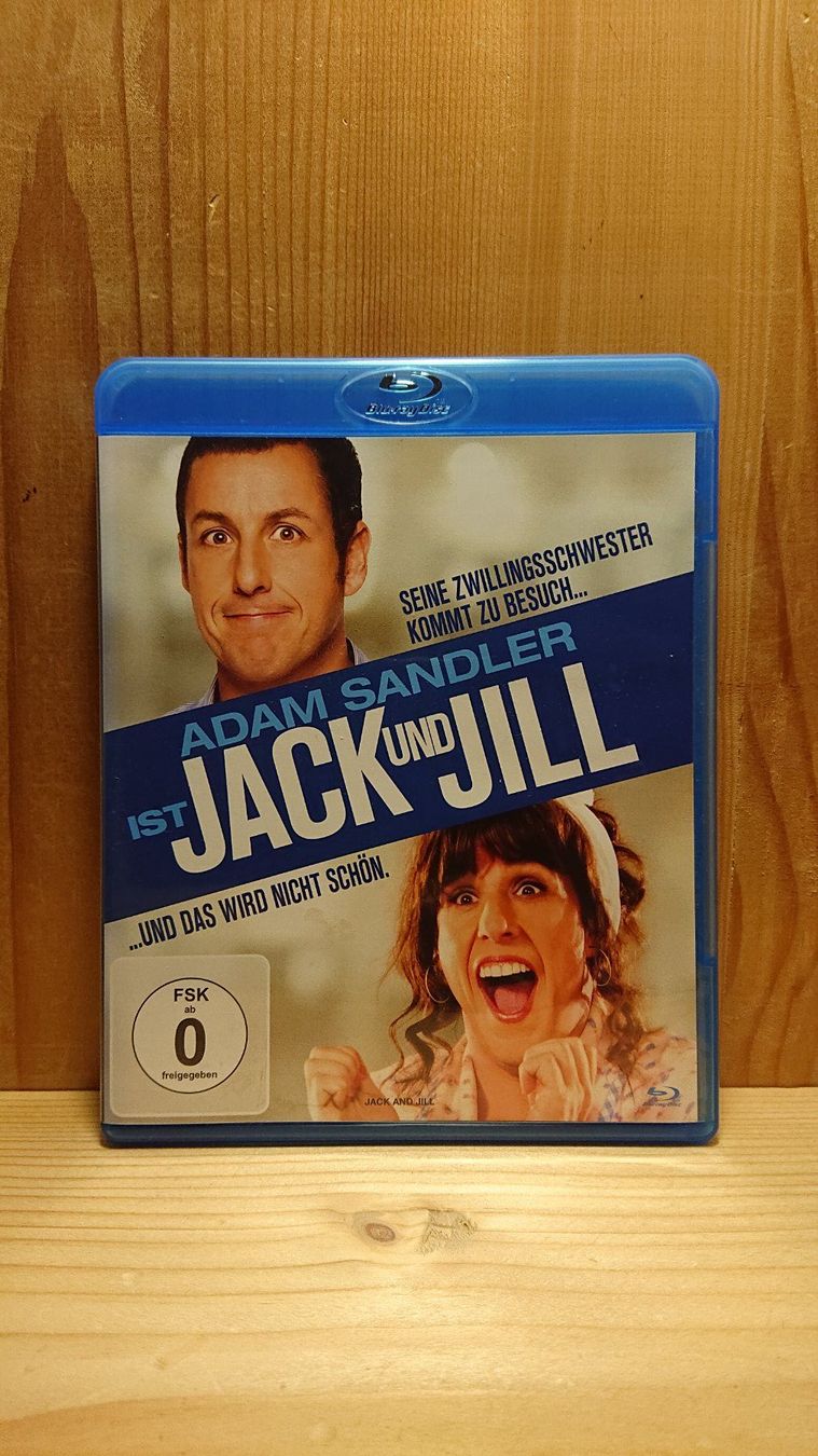 Tutti i DVDs: JACK UND JILL Blu-Ray mit Adam Sandler – Usato da Wilderswil venduto da Exebub
