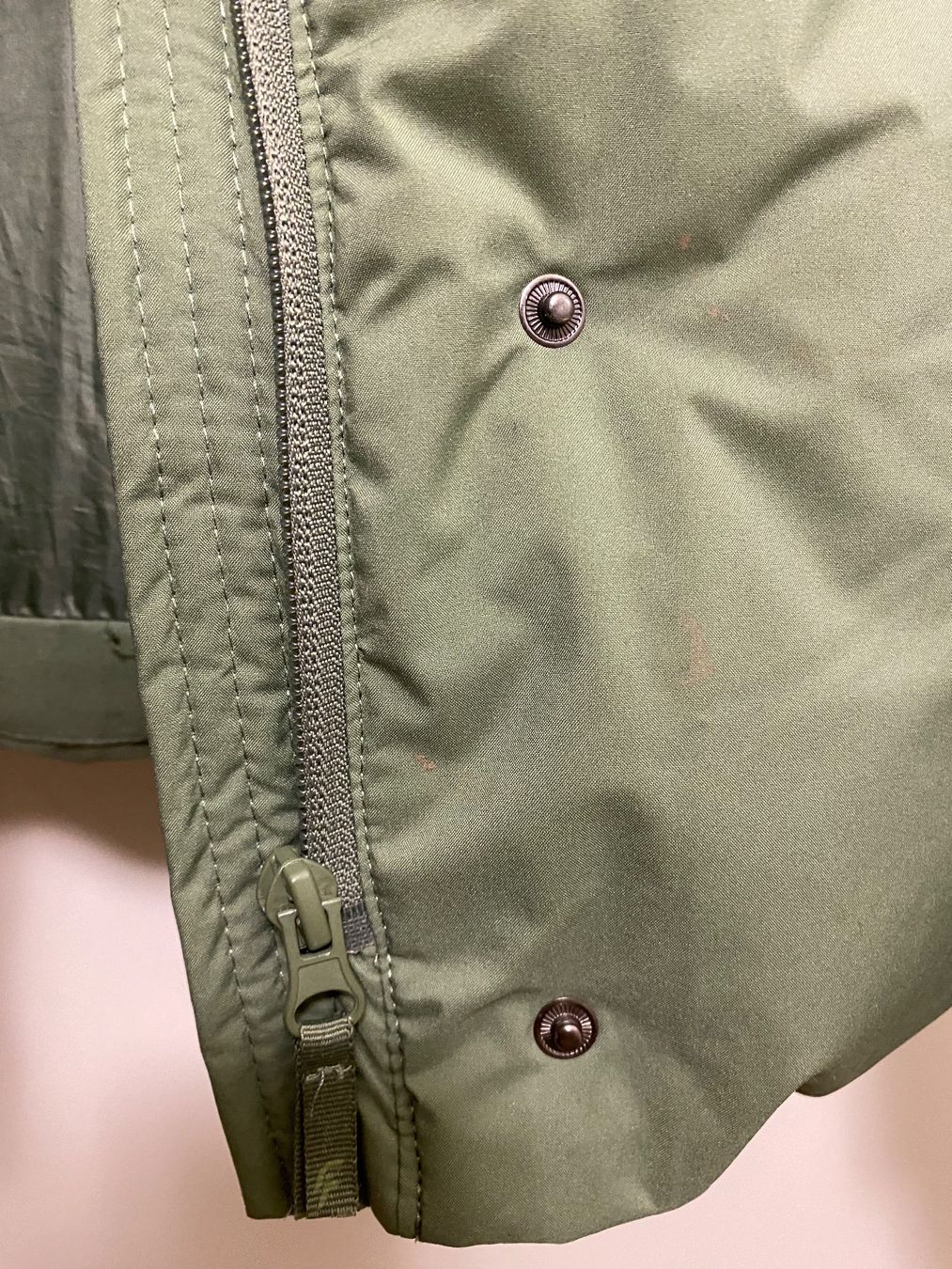 Jacken: Grüne Winterjacke L top Zustand – Gebraucht aus Zürich von Gamecards 3