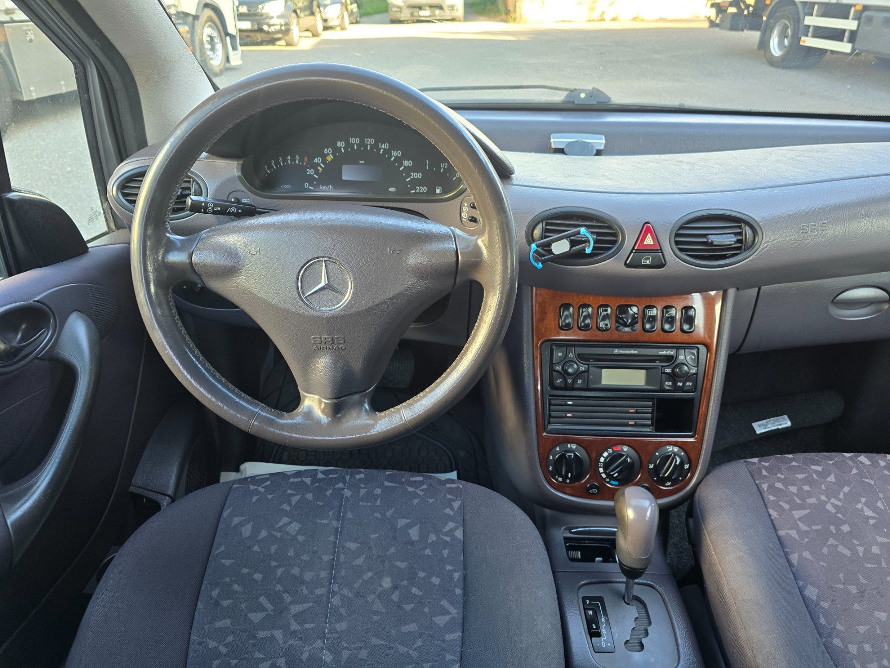 Mercedes-Benz Automobili: Mercedes-Benz A 190 – Usato da Rümlang venduto da garmian 8