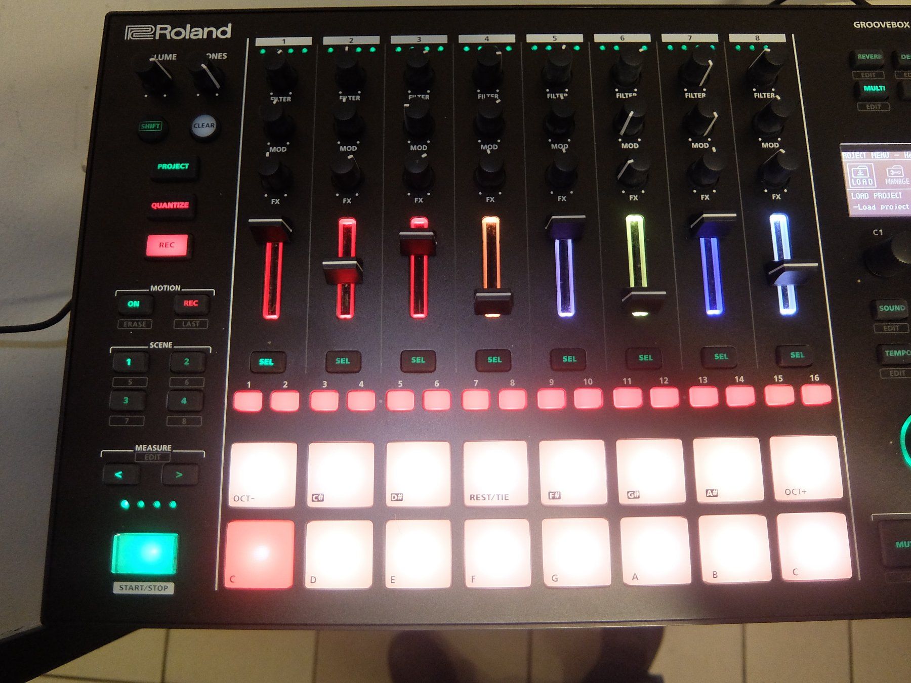 Roland MC 707 Groovebox mit SD Card und Abdeckung (Gebraucht) in Basel ...