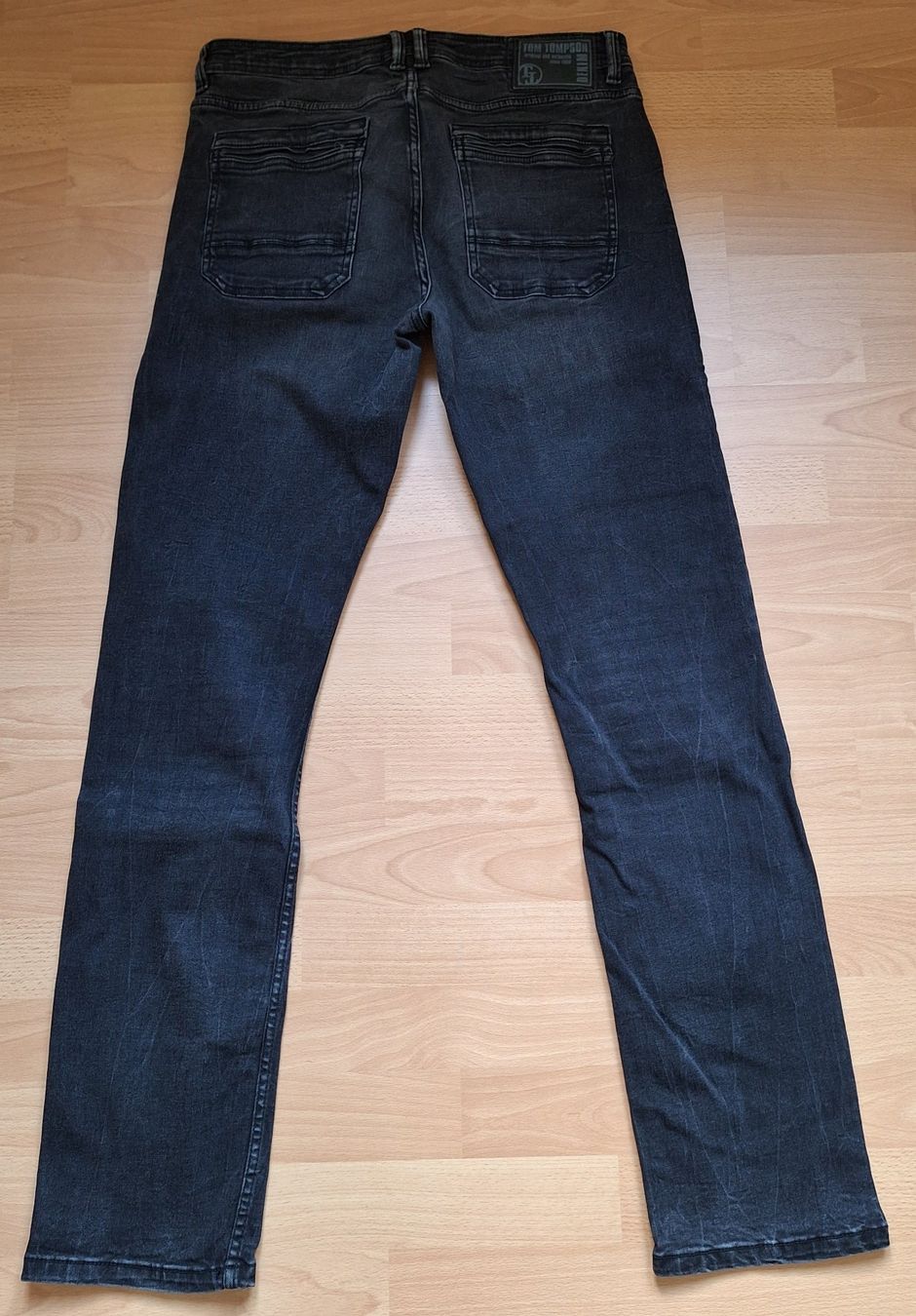 Jeans: Schwarze Jeans Gr. W33 / L34 Fitted Straight – Usato da Wettingen venduto da Egro2 2