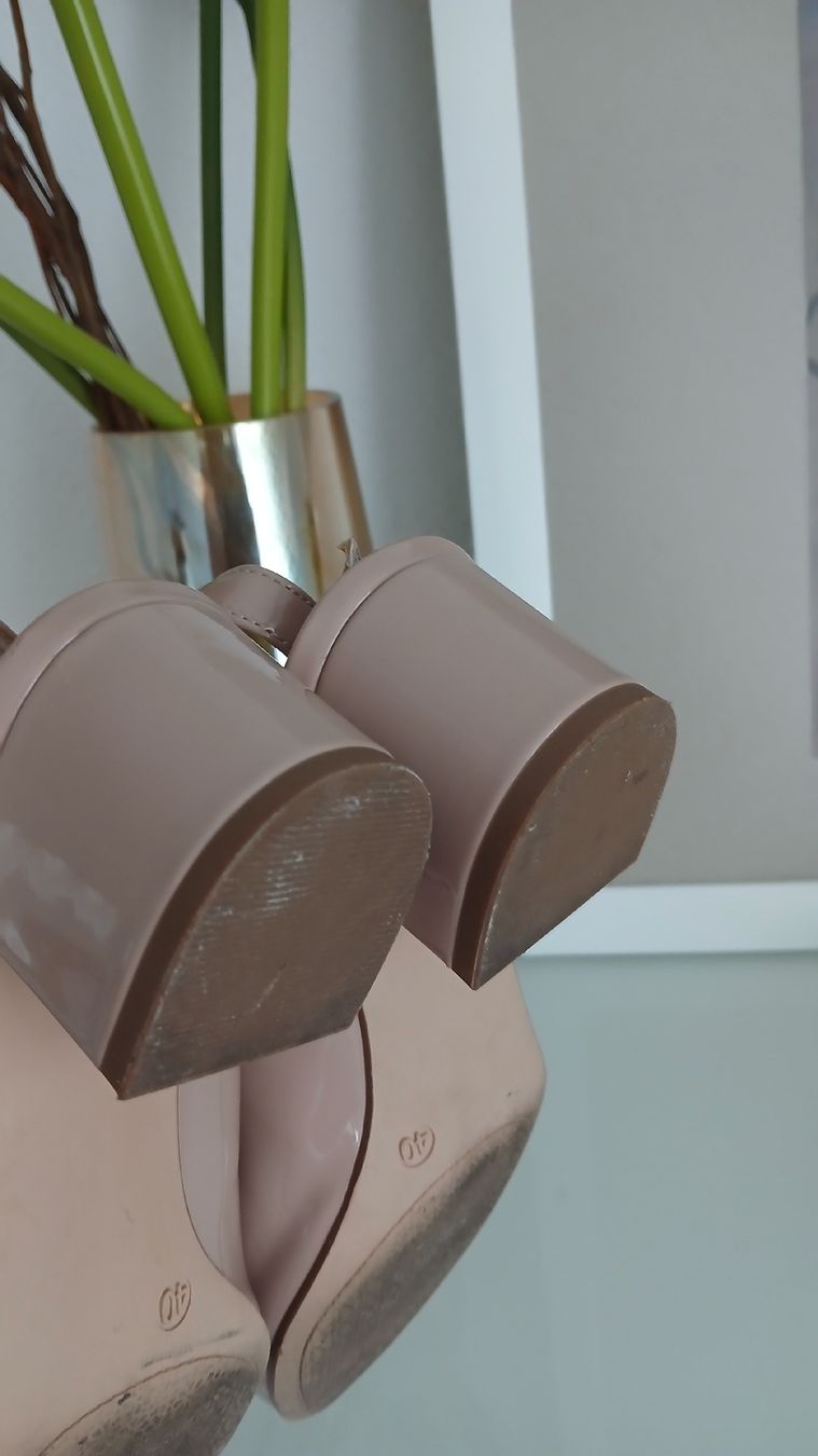 Graceland Scarpe da donna: Beige Laque Graceland Pumps Gr 40 – Usato da Beinwil am See venduto da Superchance 3