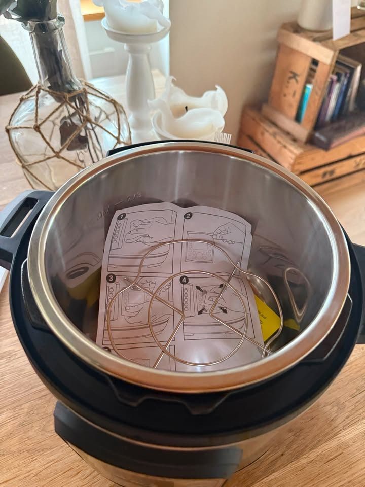 Elettrodomestici da cucina: Multifunktionskocher Instant Pot (nie gebraucht) – Nuovo (secondo la descrizione) da Zürich venduto da mar_9m7f 2