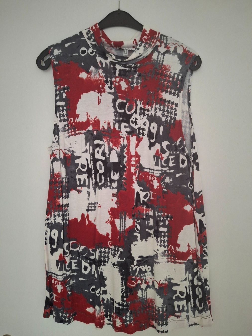 Top: Sommerliches Viscose Top Gr. 48 mit Muster – Usato da WALTERSWIL SO venduto da thb_ybm8