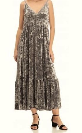 Robe longue style velours gris, idéale pour les fêtes ✨👗