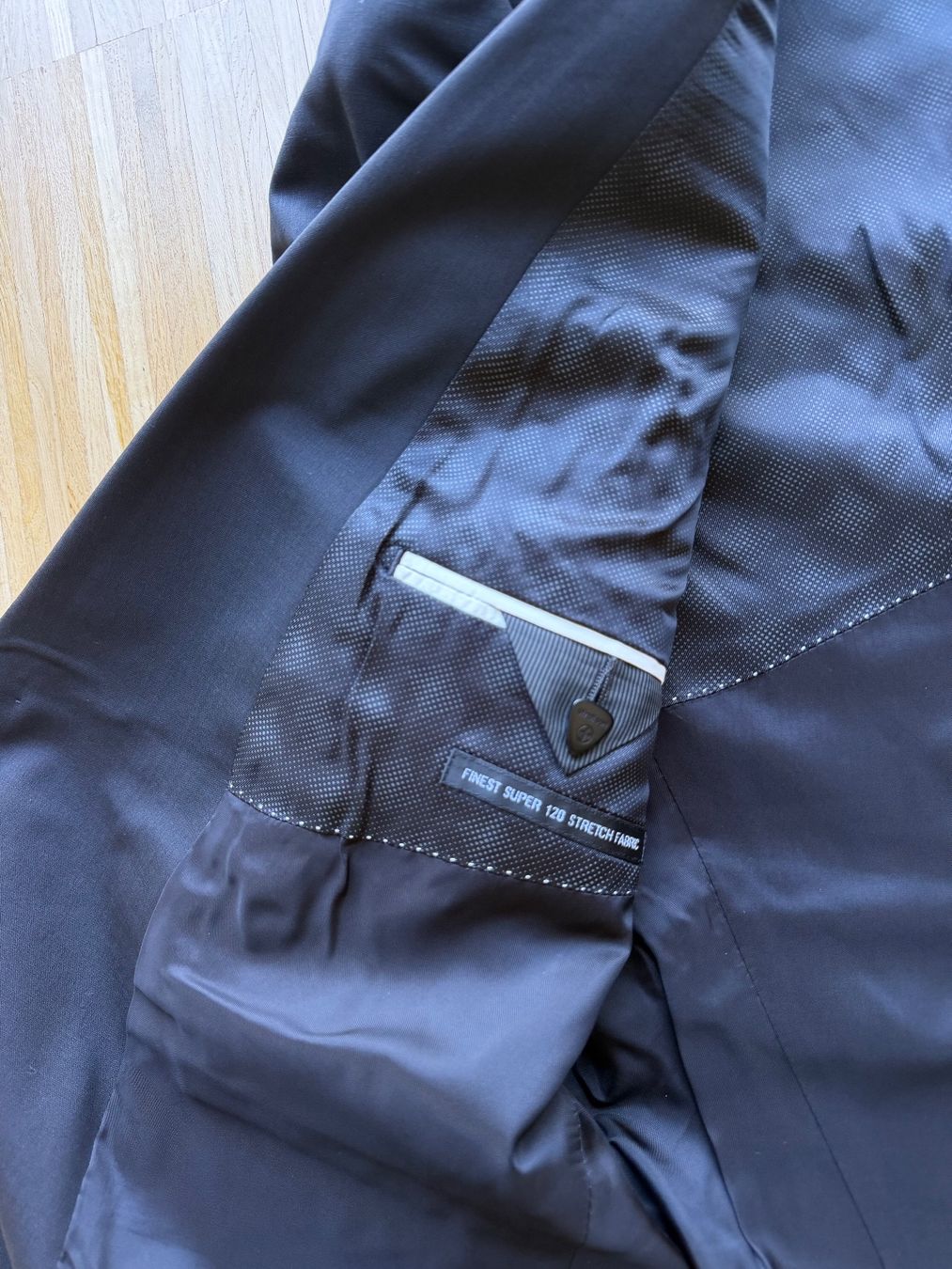 Strellson Giacche: Strellson Blazer Grösse 102 NEU Schwarz – Nuovo (secondo la descrizione) da Zürich venduto da idemehore 1