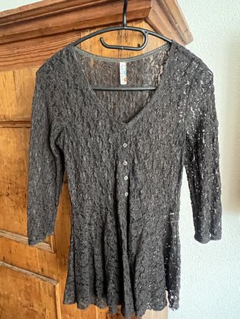 Free People Spitzen Oberteil um in grau Groesse S/P neuwerti