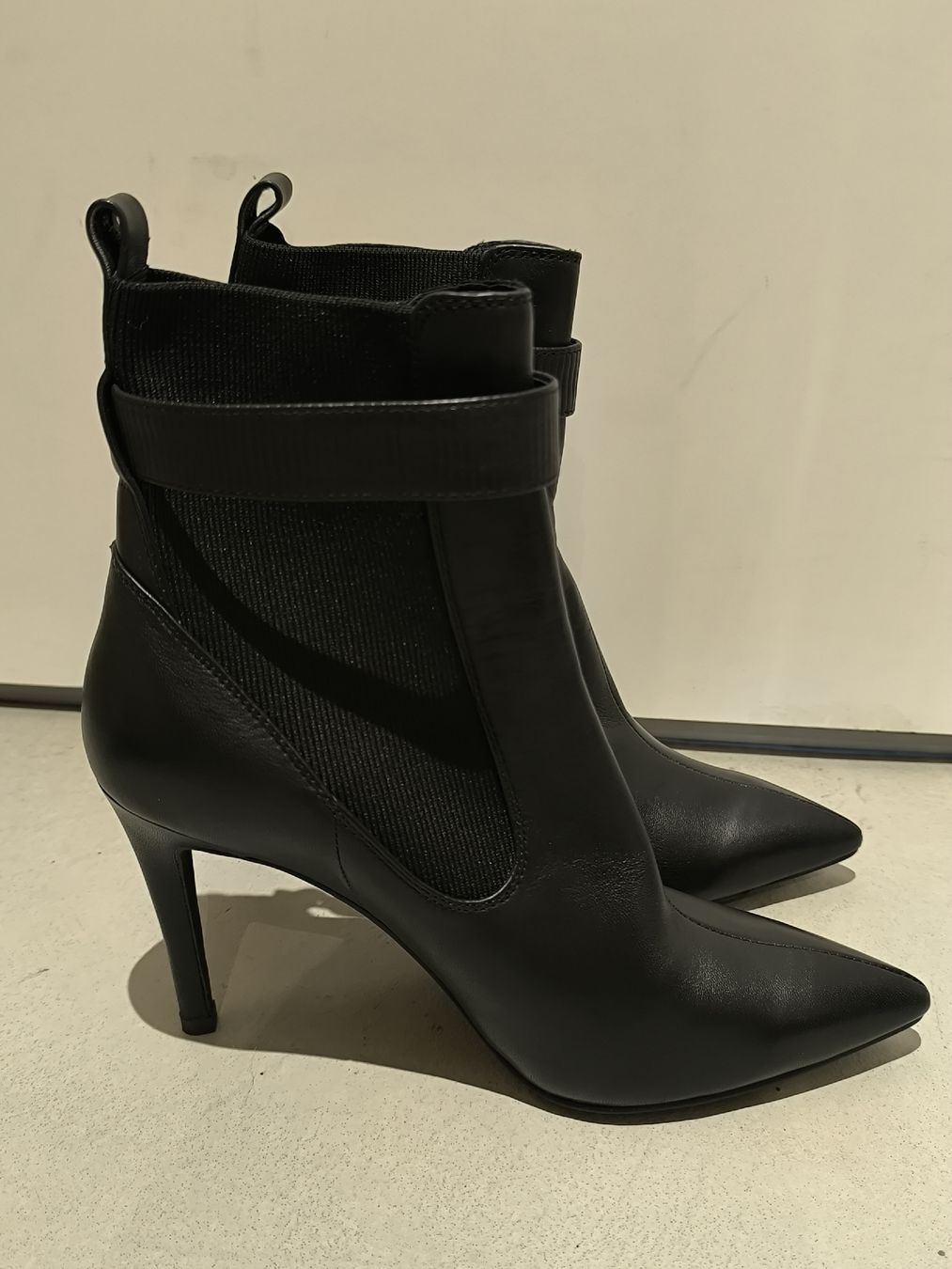 Scarpe da donna: Wittchen Black Leather Heeled Ankle Boots, Size 40 EU – Nuovo e nell'imballaggio originale da Winkel venduto da dan_r55h 2
