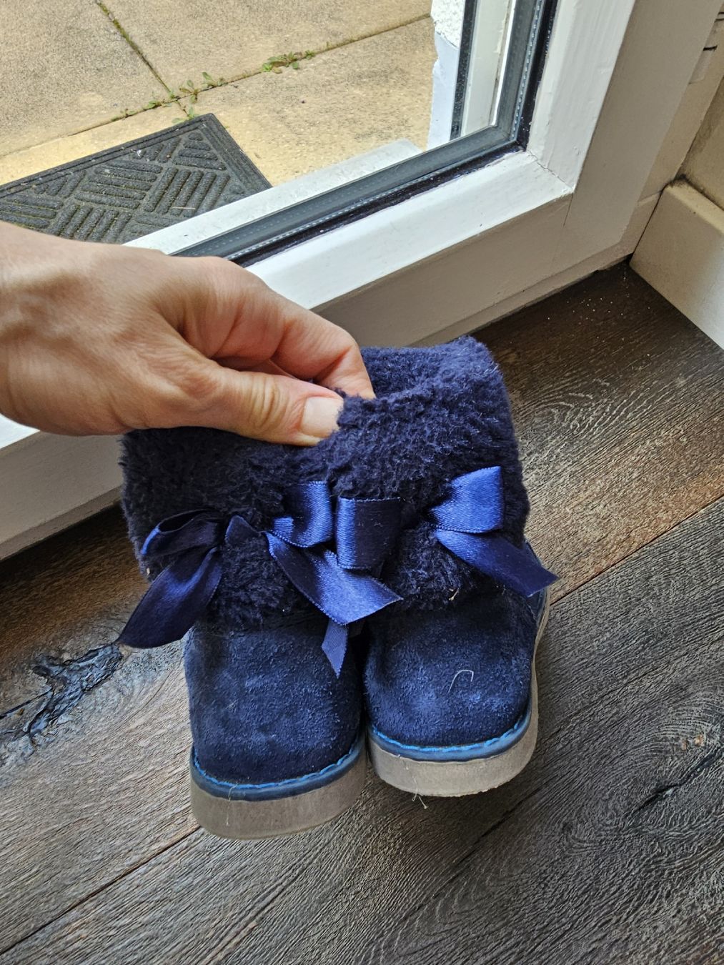 Schuhe für Mädchen: Suede Boots – Gebraucht aus Cologny von Selin34