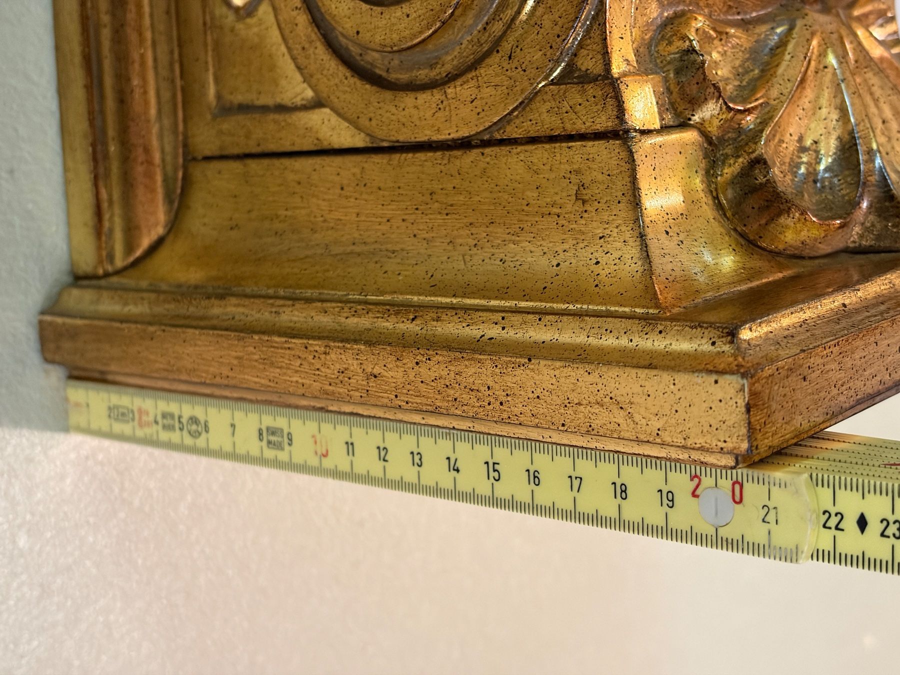 Alle Dekorationen: Wandkonsole goldfarben, neuwerig – Gebraucht aus Hausen AG von Havs 2