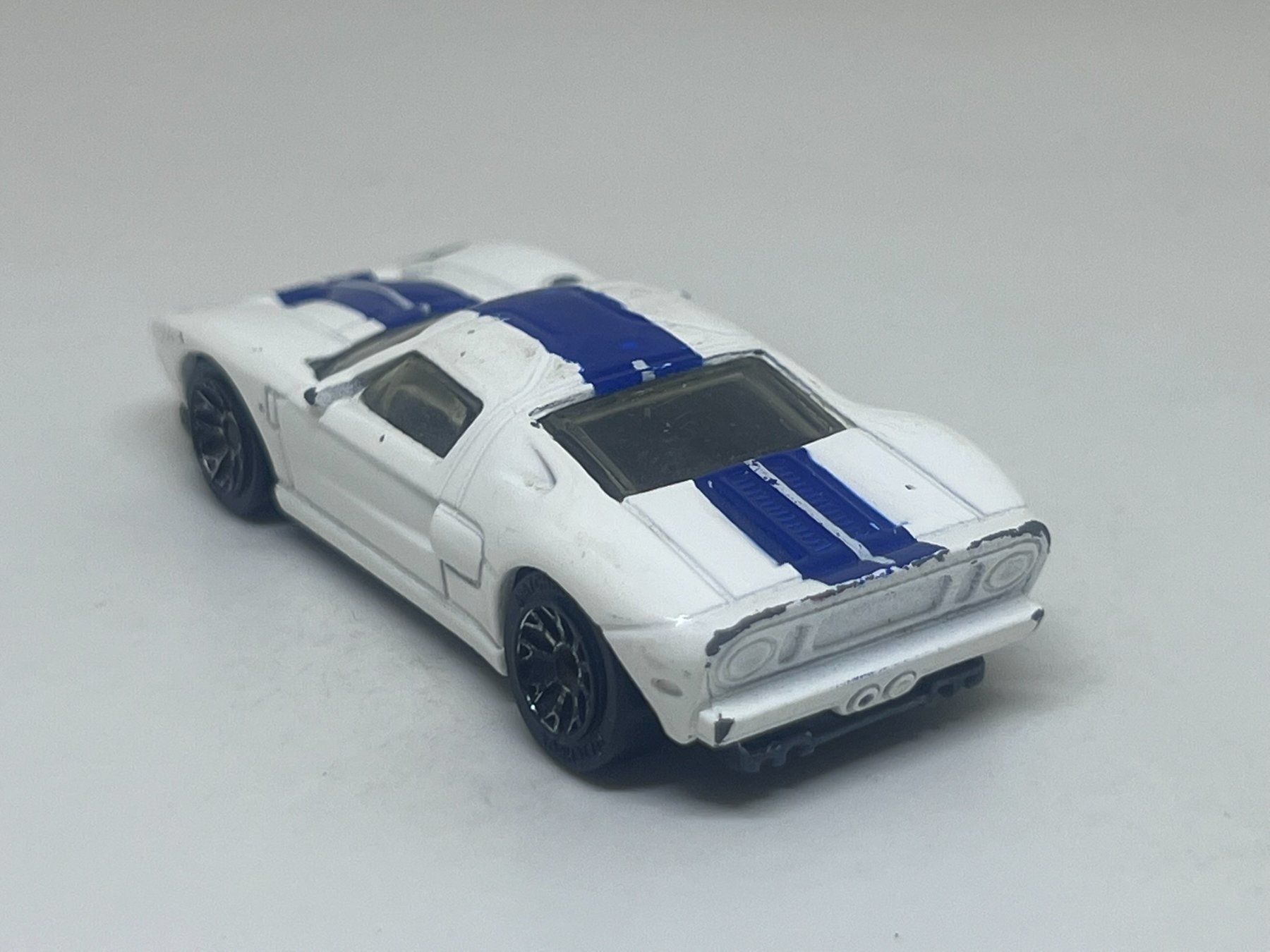 Matchbox Modellini d'auto: Matchbox 2005 Ford GT #533 – Usato da Wildegg venduto da LaaBoutique 2