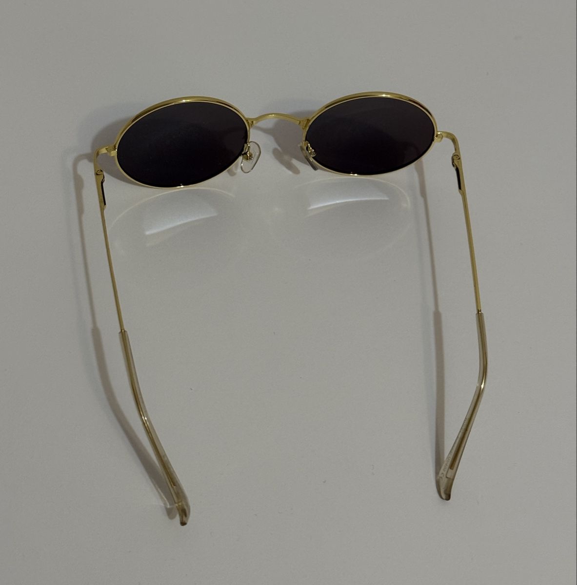 Occhiali & Lenti: Zwei Sonnenbrillen mit Etui – Usato da Goldach venduto da igwhitestar 2