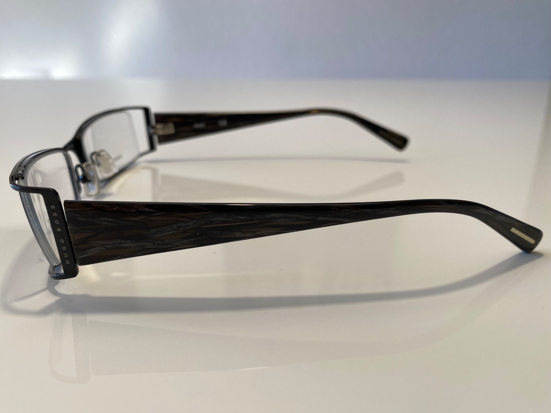 Hugo Boss Brillen & Gläser: Monture de Lunettes Hugo Boss – Neu (gemäss Beschreibung) aus Bottens von 2Lens 2