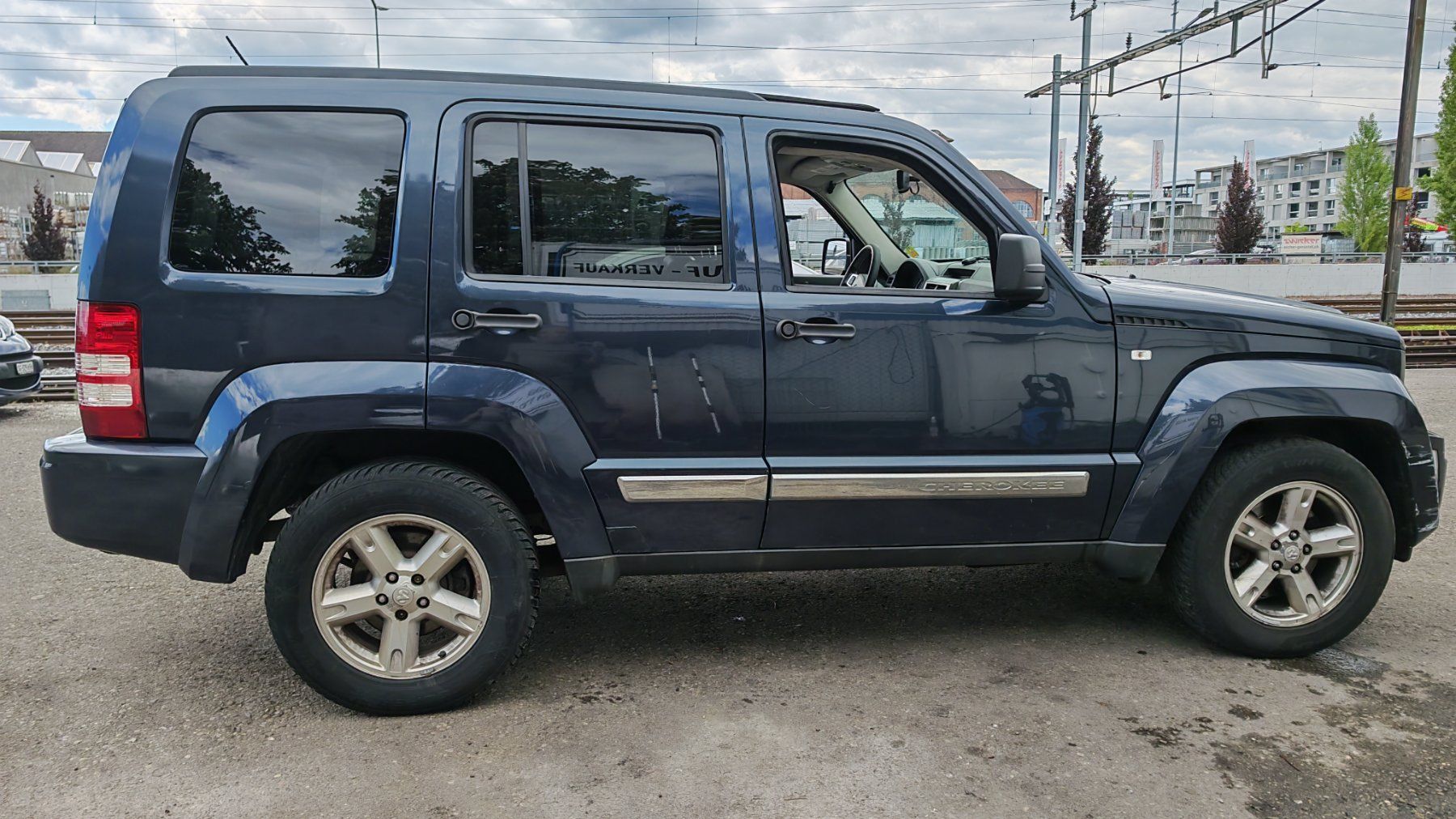 Automobili: Jeep Cheroke 2.8 CRd – Usato da Arbon venduto da .Tropxe. 3