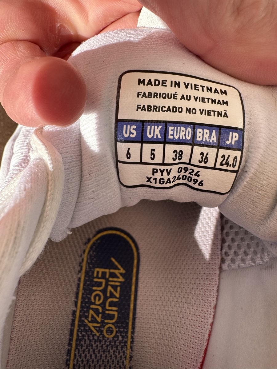 Mizuno Scarpe per ragazzi: Mizuno Handballschuhe – Usato da Steffisburg venduto da sky7000 3