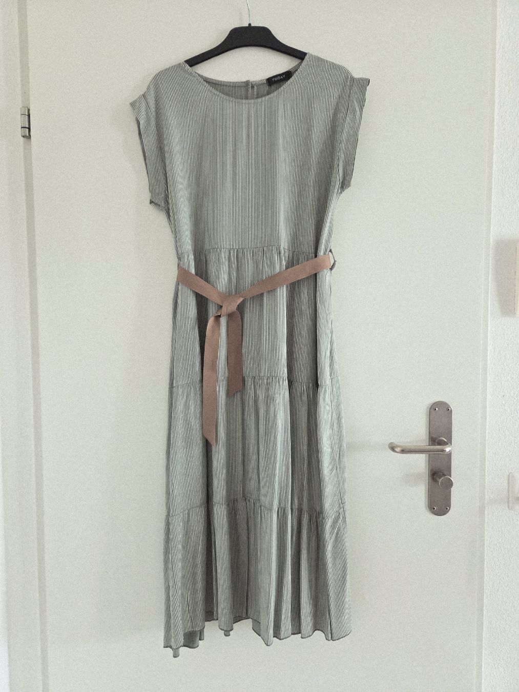 Kleider: Sommerkleid gr.S/M, Viscose  – Neu (gemäss Beschreibung) aus Bronschhofen von Katrusja