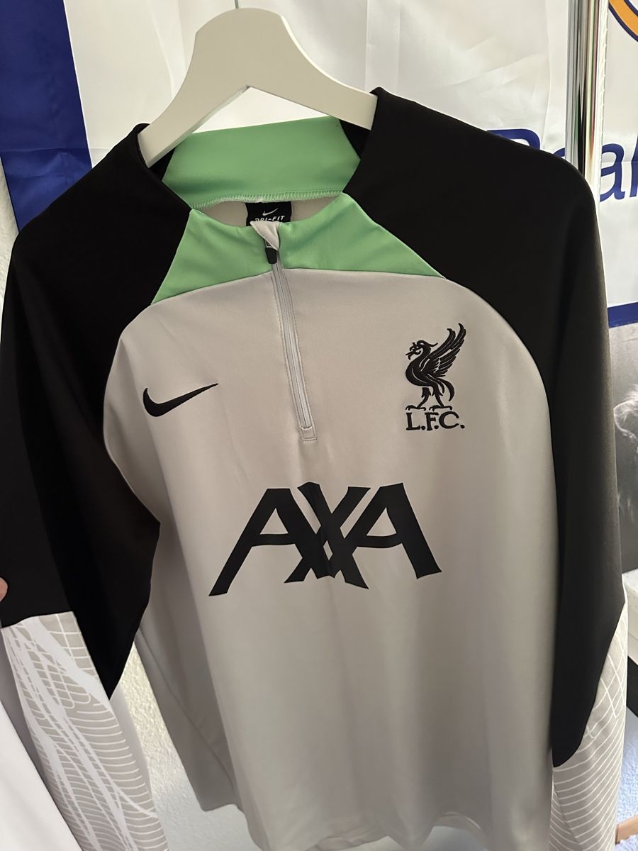 Nike Completi: Liverpool Trainingsanzug Grösse L  – Usato da Kehrsatz venduto da shabirrezai27